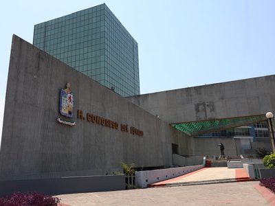 Congreso de NL: renuncia diputada del PRI; asume suplente de MC