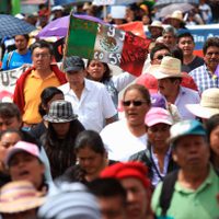 'Este sistema está muriendo”, dicen padres de los 43 en Nochixtlán