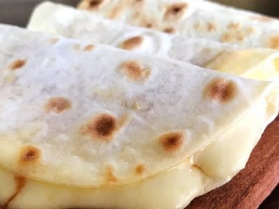 No ensucies para cocinar: prepará esta cena exprés con una rapidita, dos huevos y mucho queso