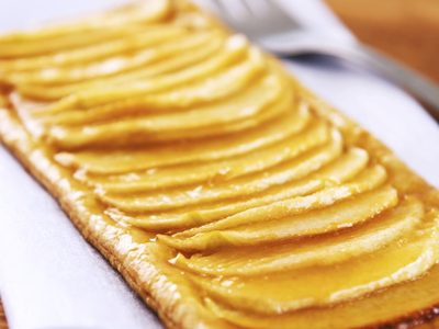 Sin amasar y con solo 4 ingredientes, prepará estas deliciosas facturas de manzana para una tarde a puro mate
