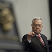 La CFE está 'profundamente endeudada”: Bartlett