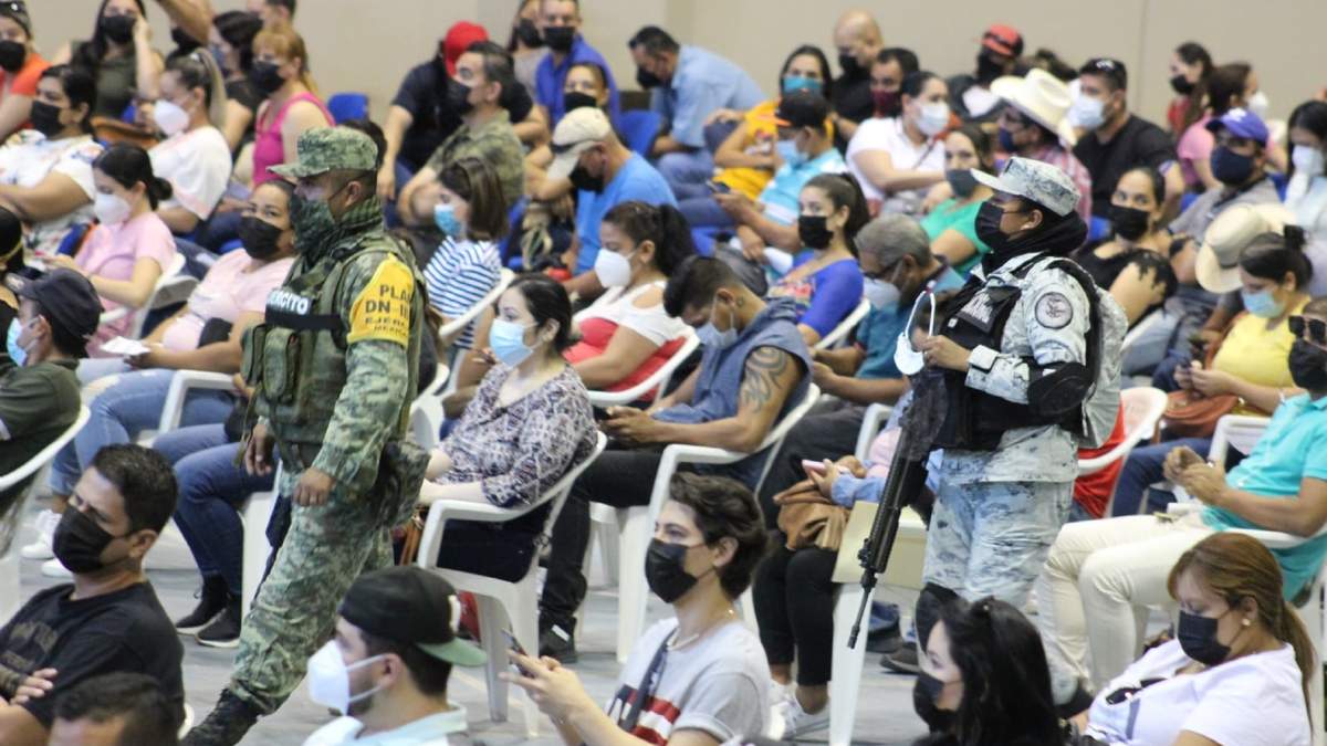 Zona de vacunación anti covid-19 en Sinaloa