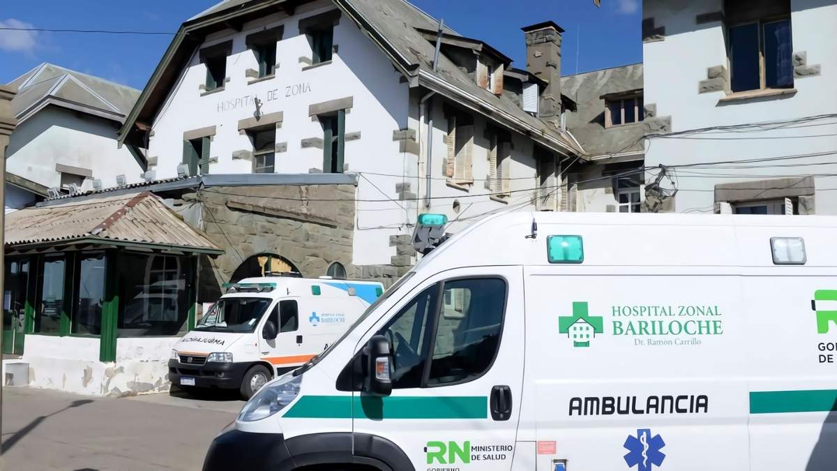 Ingreso al hospital zonal de Bariloche. Fuente: (Twitter)
