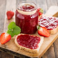Aprovechá las frutillas de estación y prepará esta riquísima mermelada con 2 ingredientes