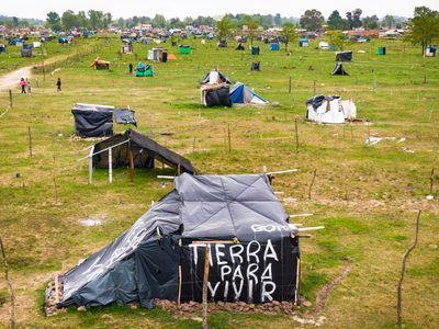 A las corridas y a los gritos: momentos de máxima tensión en el desalojo de Guernica