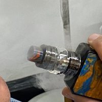 Piden a AMLO reconsiderar la prohibición de cigarrillos electrónicos
