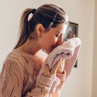 Cuidá tu bolsillo y prepará este mágico aromatizante para ropa usando solo 3 ingredientes