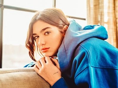 “Me he emocionado…”: Dua Lipa recordó uno de sus momentos cumbres en su carrera