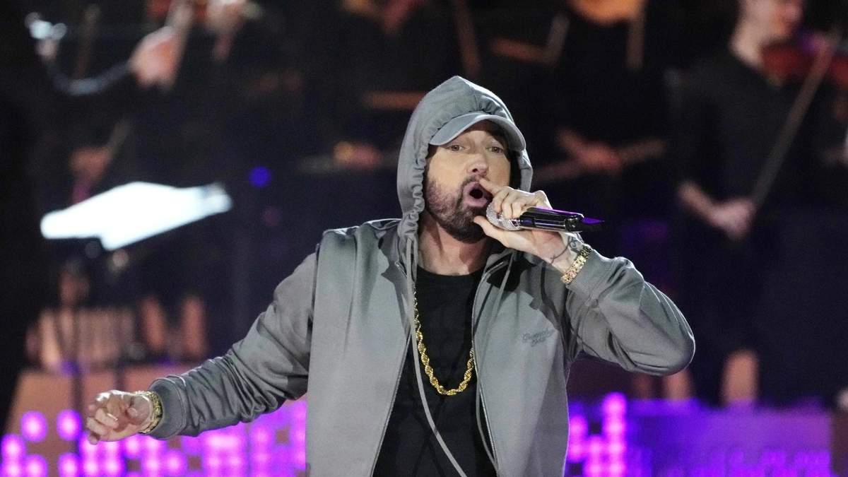 Acusan a exingeniero de estudio de robar música inédita de Eminem y venderla en línea