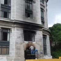 Las maniobras de restauración del Palacio
