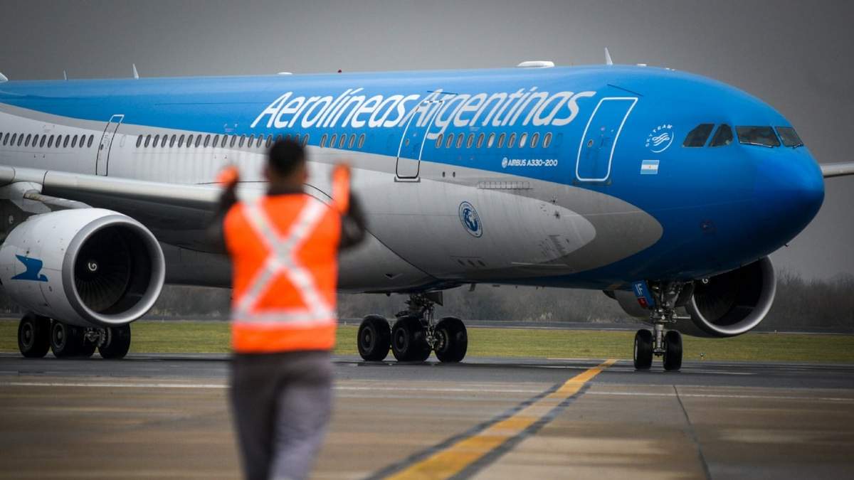 La mayoría de las vacunas llegaron en aviones de Aerolíneas Argentinas. Fuente: (Twitter)