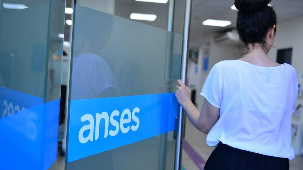 Hoy la ANSES otorgará los montos correspondientes a cinco beneficios. Fuente: (Twitter)