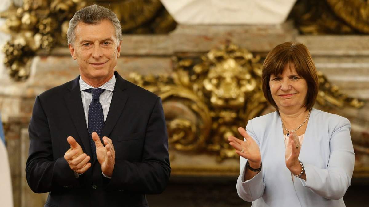 El expresidente Mauricio Macri junto la exministra de Seguridad, Patricia Bullrich. Fuente: (Twitter)