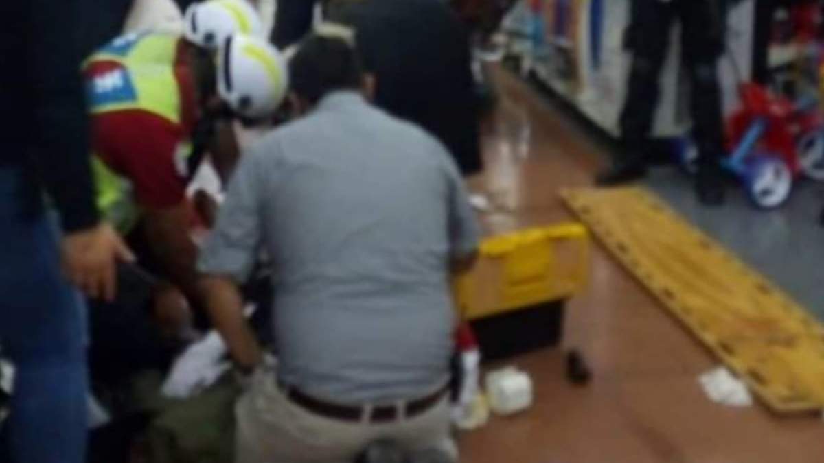 El intento de asalto dejó un elemento de seguridad herido