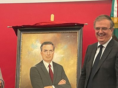 Así vivió Marcelo Ebrard su último día hábil como canciller