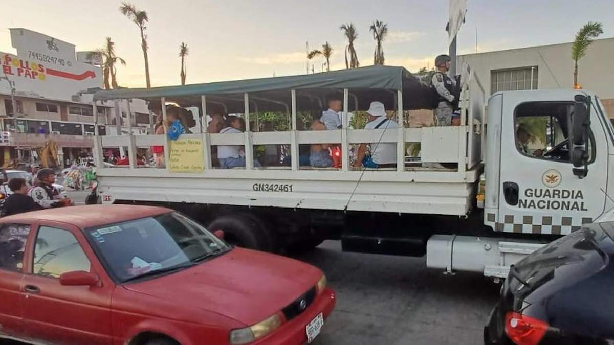 Unidades del cuerpo de seguridad ofrecen servicio de transporte público