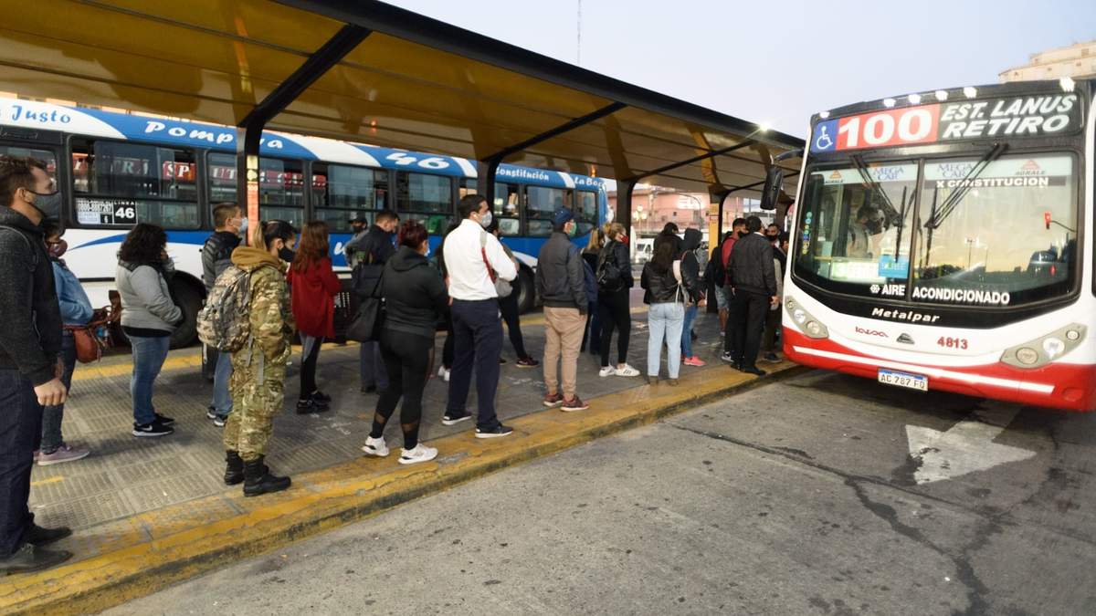 Podría haber paro de colectivos en el AMBA este viernes. Fuente: (X)