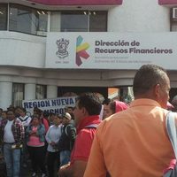 CNTE toma oficinas de Educación en Michoacán por retraso en pagos