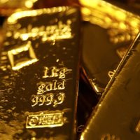 El oro cae nuevamente: se alcanzaron valores no vistos desde mayo de 2020