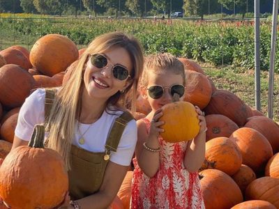 Enamora: el nuevo video de la hija menor de Evangelina Anderson derrite a todos por su actitud