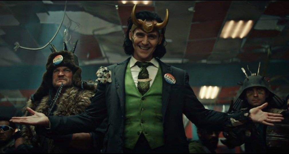 Tom Hiddleston como "Loki"