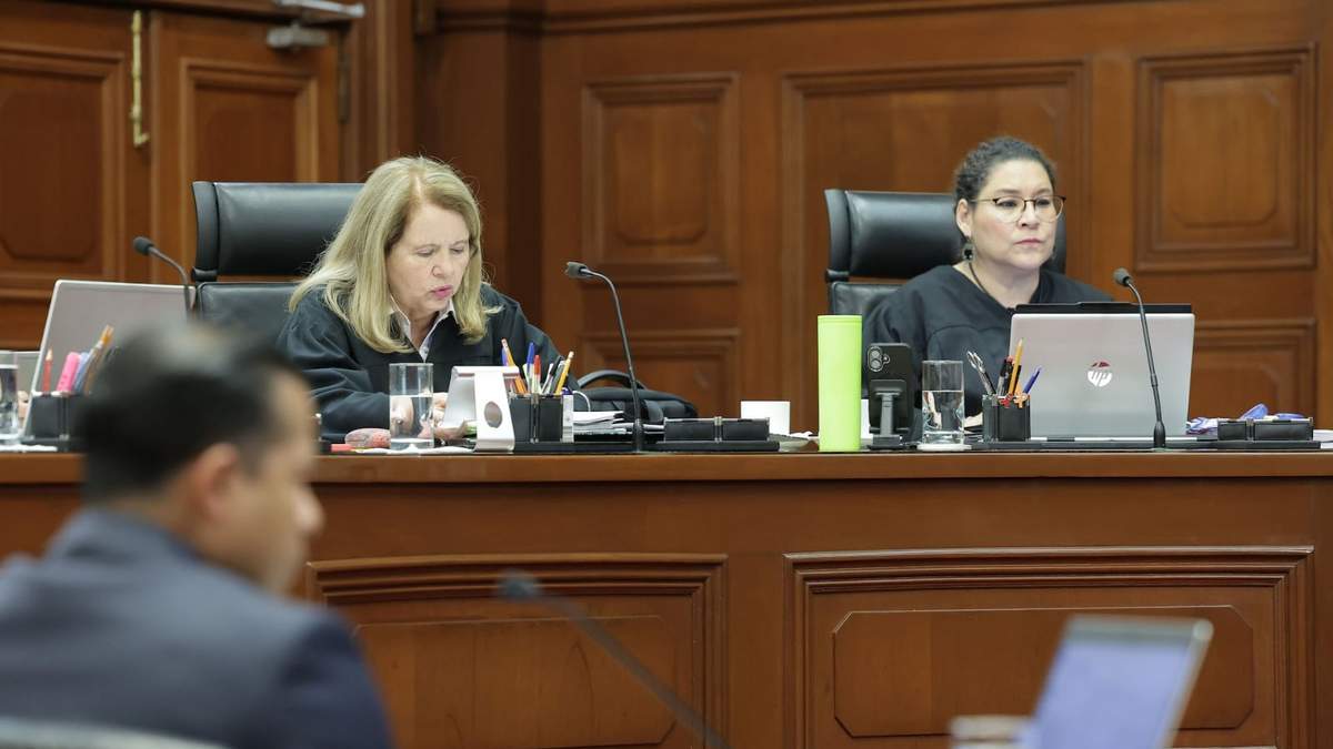 Las ministras Loretta Ortiz y Lenia Batres