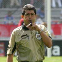 Cuauhtémoc Blanco mete a la cancha electoral al exárbitro Gilberto Alcalá; va por Cuernavaca