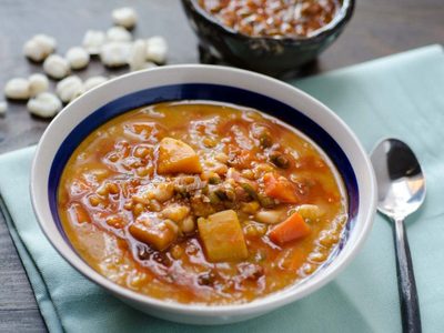 Locro, un plato tradicional, infaltable aún en cuarentena