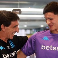 Negocio redondo: el dinero que le ingresaría a Racing por Valentín Carboni