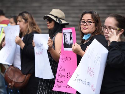 Familiares y amigos de la periodista María Elena Ferral exigen justicia a dos años de su asesinato