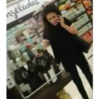 Critican a la secretaria del Trabajo por quitarse el cubrebocas en supermercado