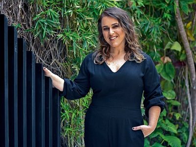 Comodidad, deco cálida y plantas de moda: así es la casa de Malena Guinzburg