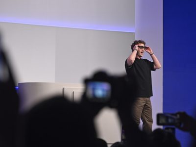 Meta presenta gafas con IA, pantalla y pulsera neural; este es su precio