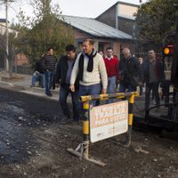 Chos Malal: Omar Gutiérrez recorrió el desastre que dejó el alud