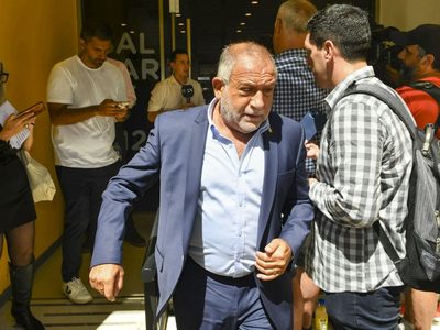 Luis Juez dejó el monobloque del Frente Cívico y se pasó a LLA