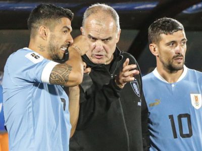 La polémica no cesa: el campeón uruguayo que criticó a Luis Suárez y defendió a Bielsa