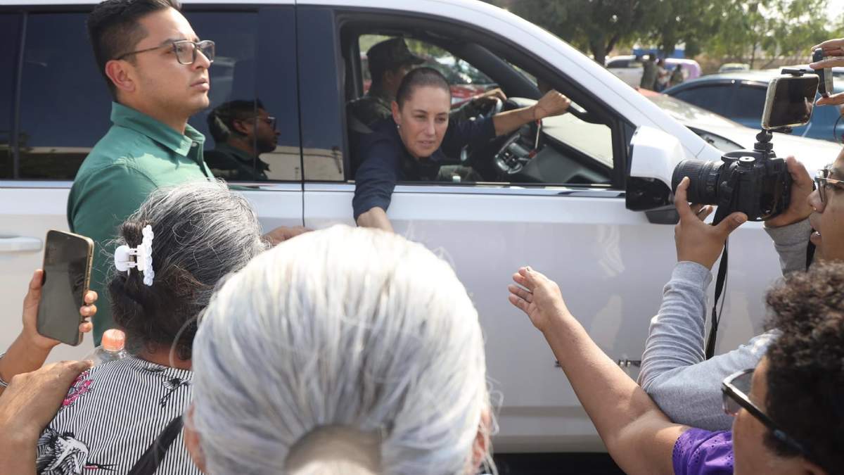 La presidenta Claudia Sheinbaum fue a Oaxaca a visitar a las víctimas