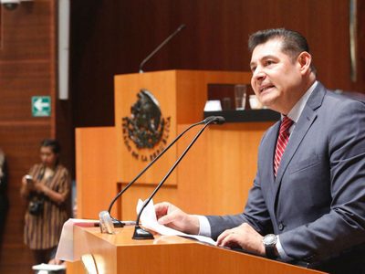 Senado avala requisitos para titular del SAT, con la oposición de PRI, PAN, PRD y MC