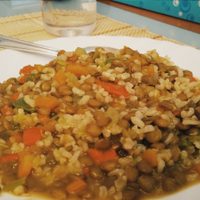 El día se presta para este tremendo guiso de lentejas y quinoa, una receta fácil y deliciosa que vas a querer repetir