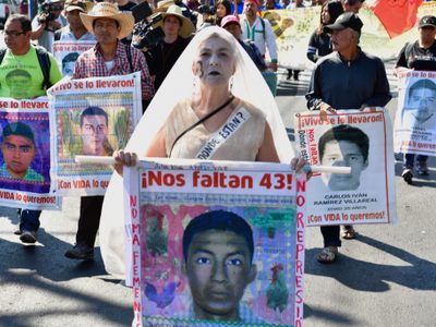 Los 43 pudieron ser divididos y llevados a varios municipios: Vidulfo Rosales