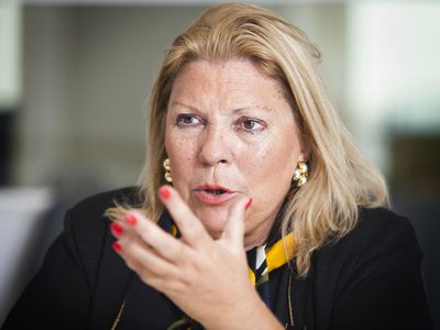 Carrio felicitó a los diputados bonaerenses por los cambios en la reforma impositiva