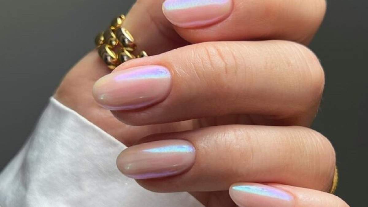 Diseños de Nail Art con esmaltes tornasolados. Fuente: (X)