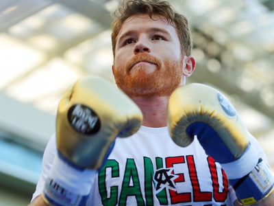 "Pequeñas conversaciones": Canelo Álvarez inició negociaciones para enfrentar a este campeón
