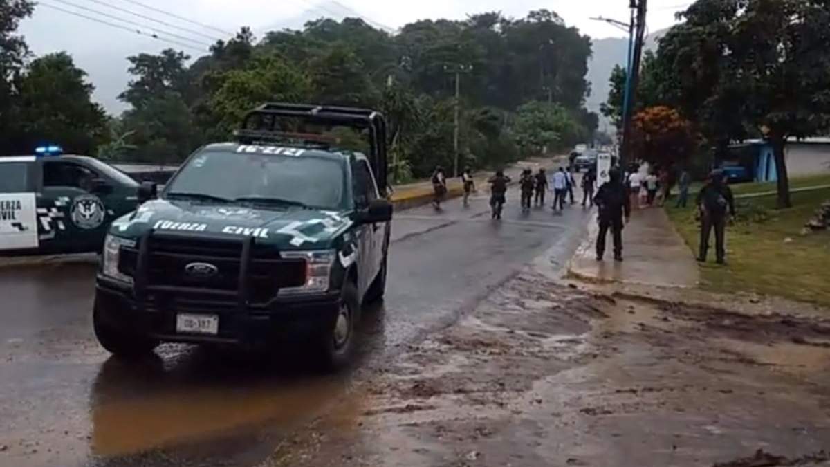La movilización policiaca en la localidad de La Patrona, en el municipio de Amatlán de los Reyes, Veracruz