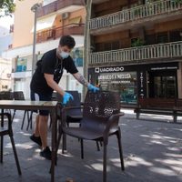 Después de Madrid, Cataluña en alerta: cierran bares y restaurantes
