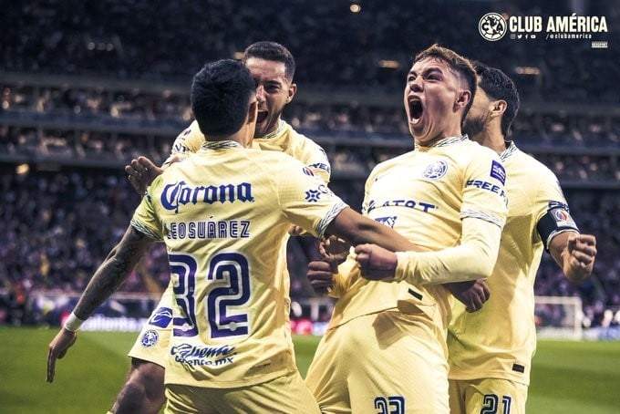 América festeja su triunfo ante las Chivas