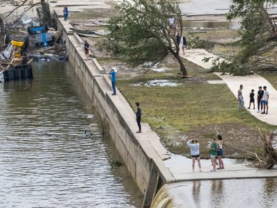 Disminuyen esperanzas de hallar sobrevivientes tras inundaciones en Texas