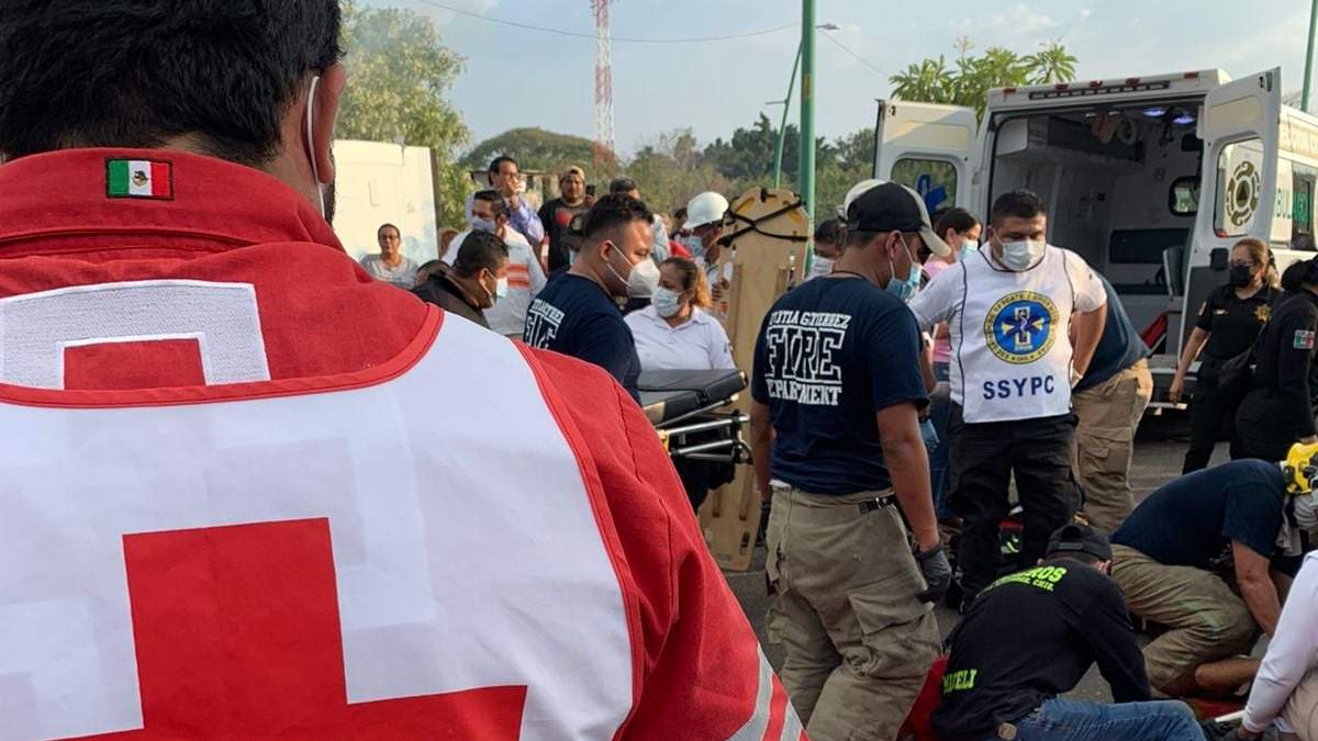 Atención médica a heridos en el accidente del jueves