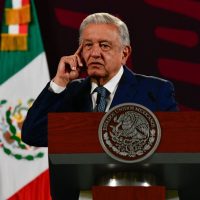 AMLO llama al EZLN a hacer una autocrítica ante la pérdida de apoyo