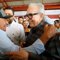 No voy a pedir licencia, advierte Rubén Rocha a la oposición